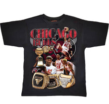 Lade das Bild in den Galerie-Viewer, Marino Morwood Chicago Bulls Champion Team Tee
